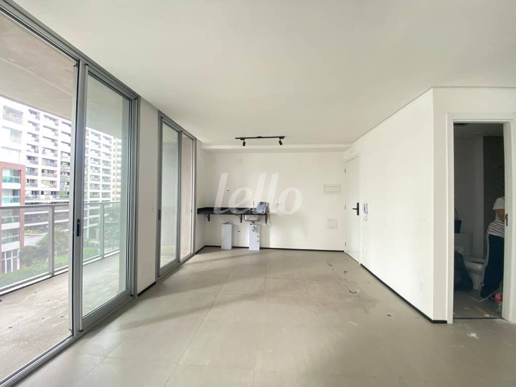 SALA de Apartamento à venda, Padrão com 52 m², 1 quarto e em Consolação - São Paulo