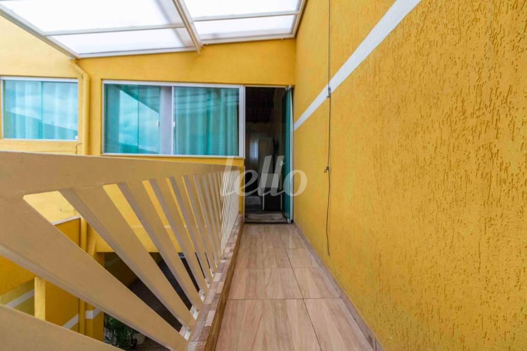 CORREDOR EXTERNO de Casa à venda, sobrado com 150 m², 3 quartos e 3 vagas em Altos de Vila Prudente - São Paulo