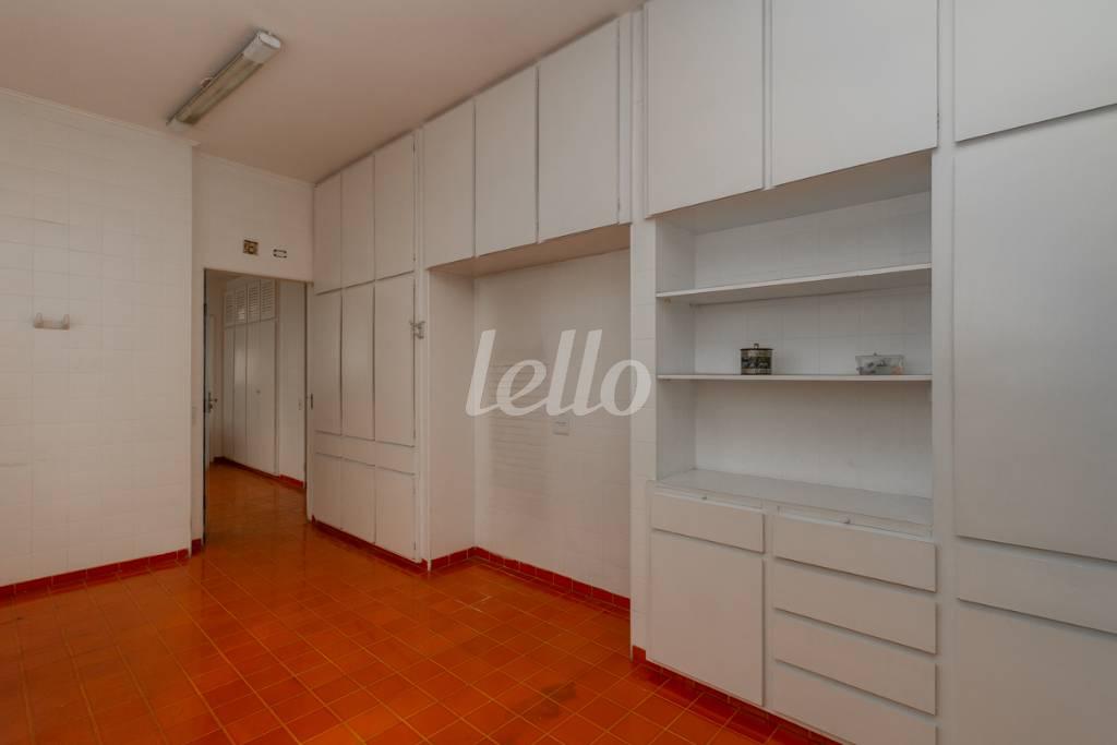 COZINHA de Apartamento à venda, Padrão com 295 m², 3 quartos e 3 vagas em Jardim Paulista - São Paulo