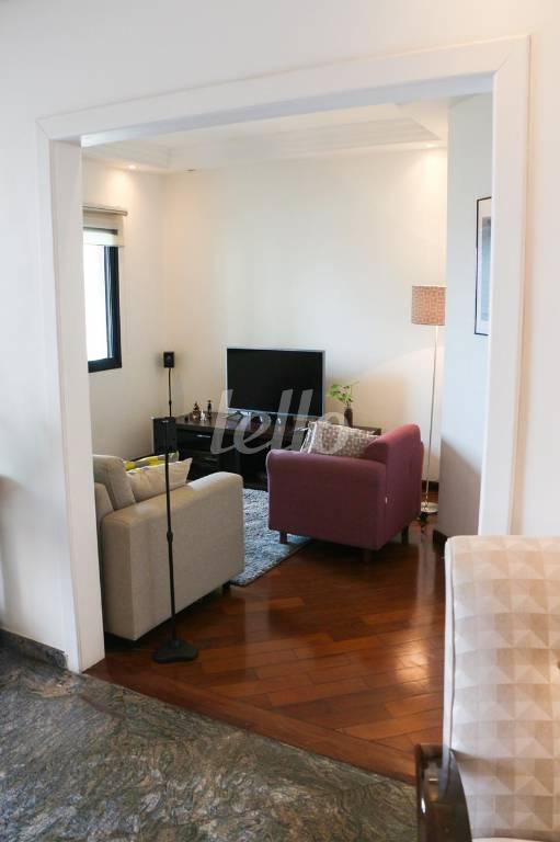 SALA DE TV de Apartamento à venda, Padrão com 138 m², 3 quartos e 4 vagas em Vila Gomes Cardim - São Paulo