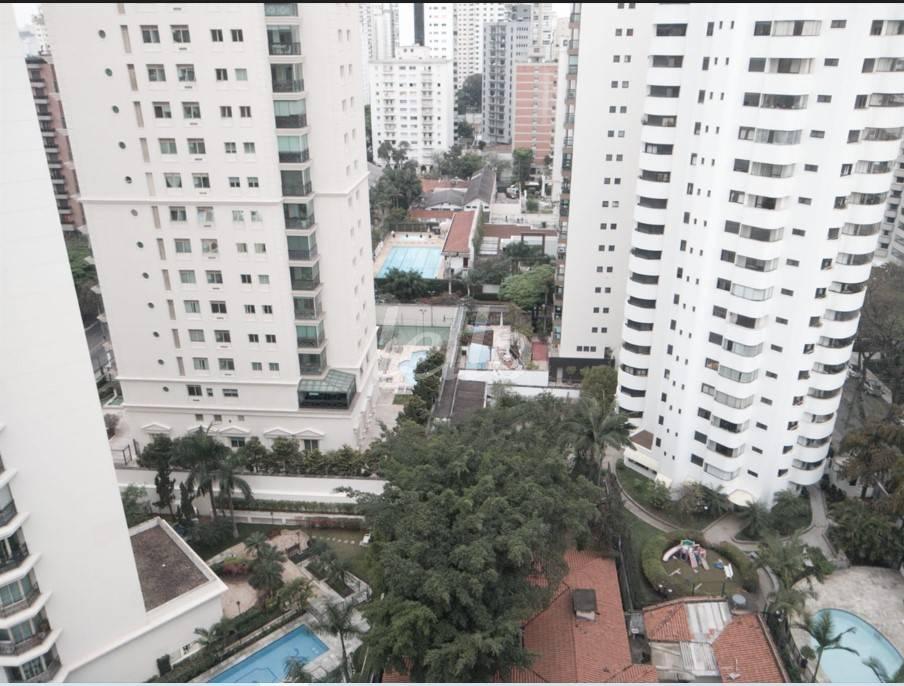 VISTA de Apartamento à venda, Padrão com 196 m², 4 quartos e 2 vagas em Brooklin Novo - São Paulo