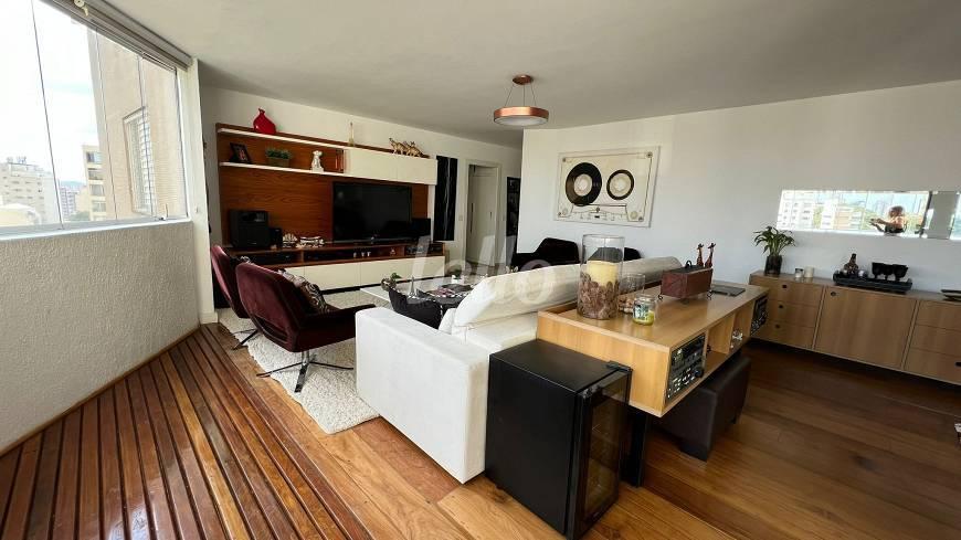 SALA de Apartamento à venda, Padrão com 200 m², 3 quartos e 2 vagas em Perdizes - São Paulo