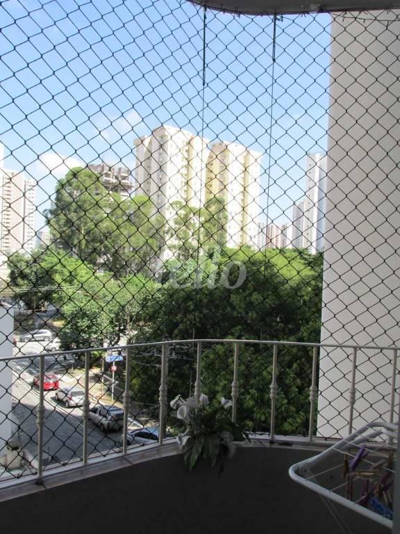 SACADA de Apartamento para alugar, Padrão com 69 m², 3 quartos e 1 vaga em Vila Azevedo - São Paulo