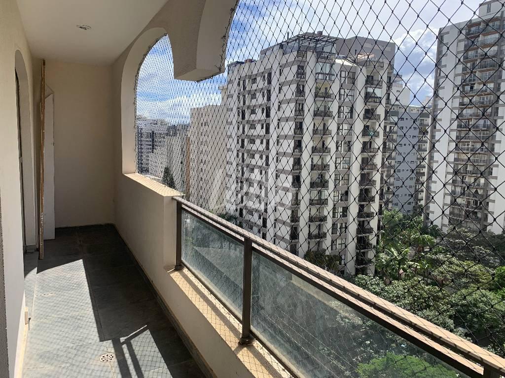 SACADA de Apartamento à venda, Padrão com 138 m², 3 quartos e 2 vagas em Indianópolis - São Paulo
