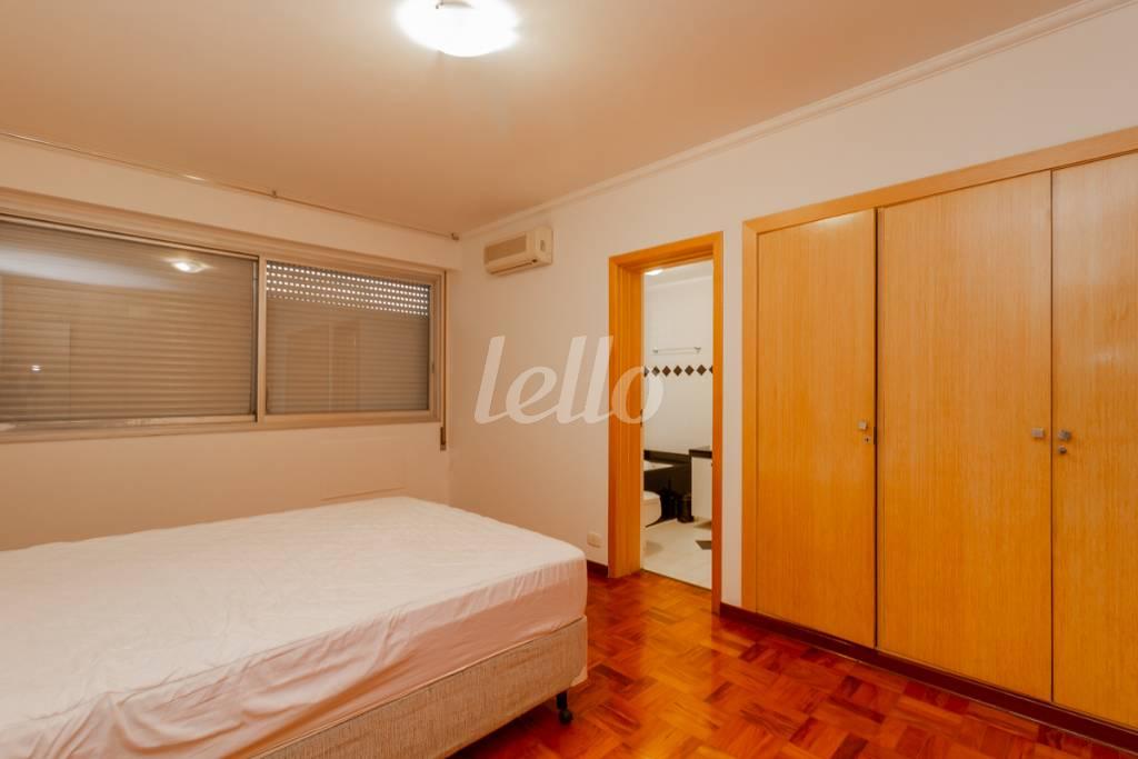 SUITE de Apartamento para alugar, Padrão com 180 m², 3 quartos e 1 vaga em Jardim Paulista - São Paulo