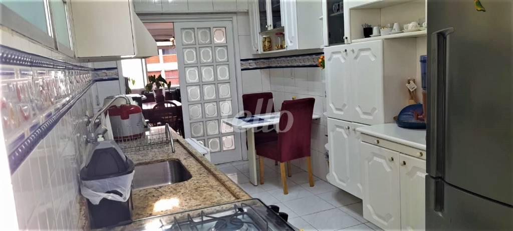 COZINHA de Apartamento à venda, Padrão com 130 m², 3 quartos e 1 vaga em Higienópolis - São Paulo