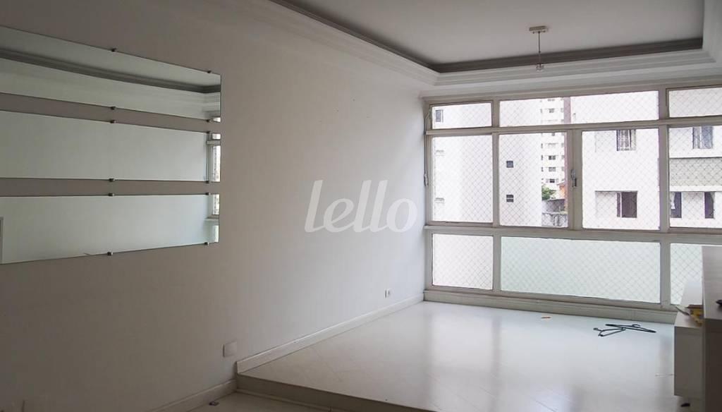SALA de Apartamento à venda, Padrão com 105 m², 2 quartos e 1 vaga em Bela Vista - São Paulo
