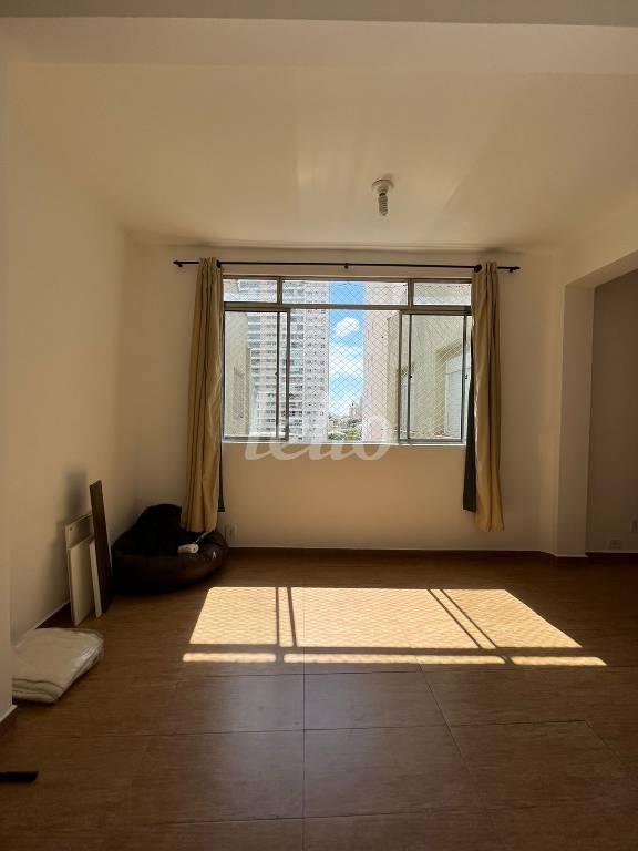 SALA de Apartamento à venda, Padrão com 85 m², 2 quartos e em Aclimação - São Paulo