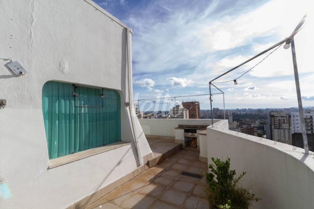 COBERTURA ÁREA EXTERNA de Apartamento à venda, cobertura - Padrão com 130 m², 1 quarto e 2 vagas em Vila Clementino - São Paulo