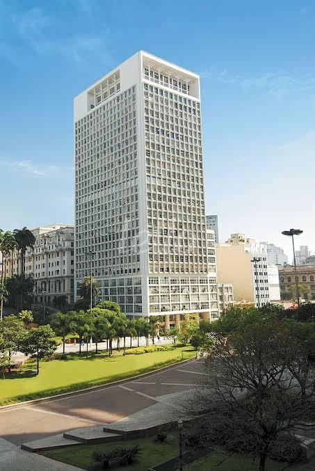 FACHADA de Andar à venda, Padrão com 1600 m², e em República - São Paulo