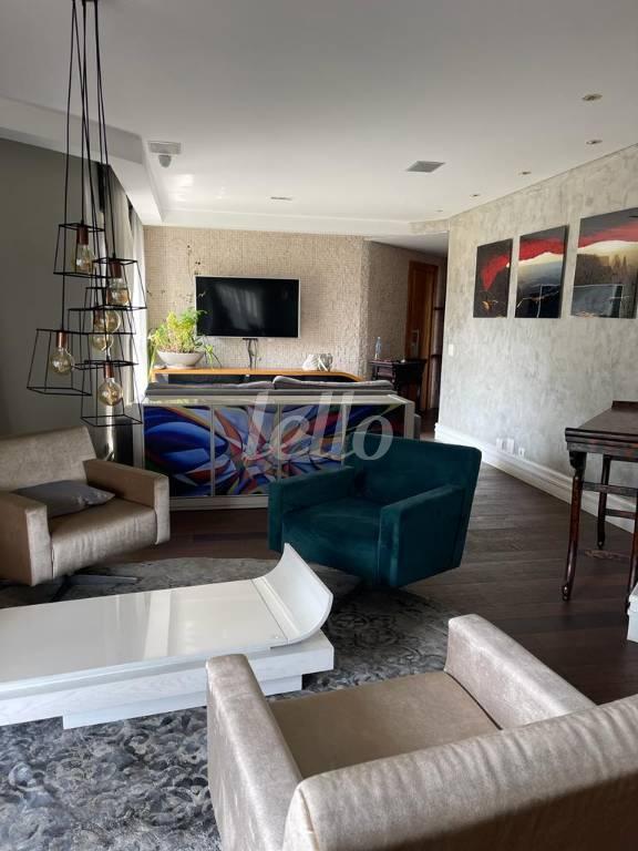 SALA de Apartamento à venda, Padrão com 226 m², 4 quartos e 4 vagas em Vila Analia Franco - São Paulo