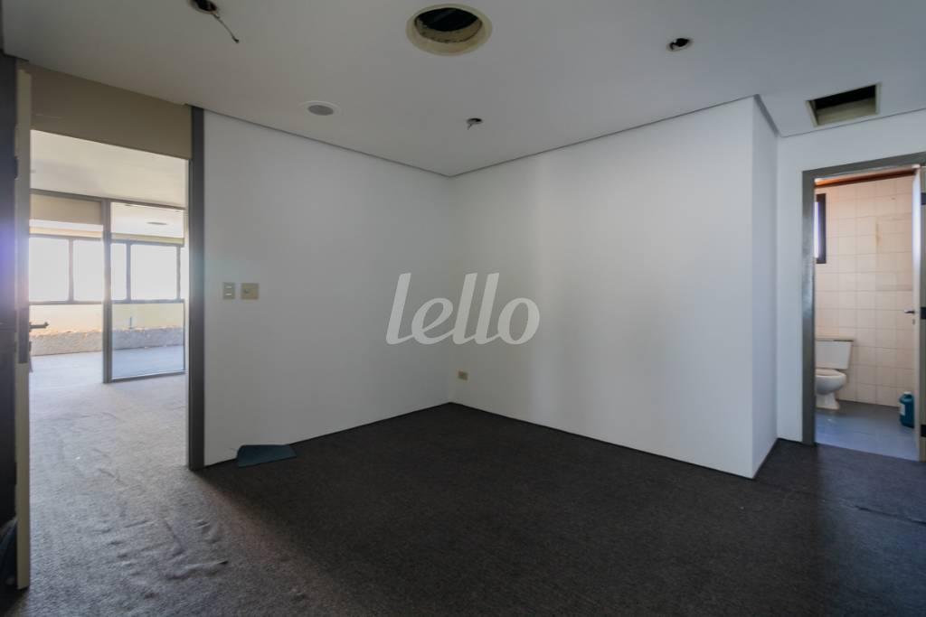 SALA 1 de Sala / Conjunto para alugar, Padrão com 270 m², e em Pinheiros - São Paulo