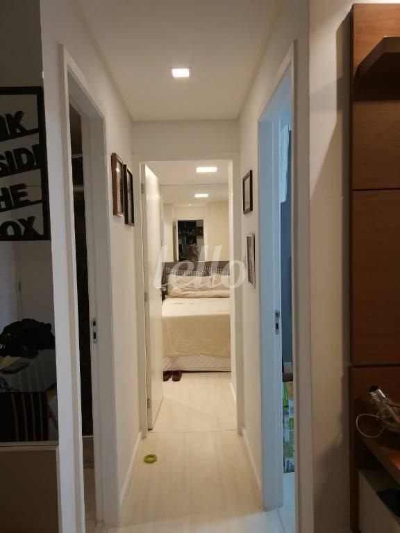 CORREDOR INTERNO de Apartamento à venda, Padrão com 47 m², 2 quartos e 1 vaga em Vila Valparaíso - Santo André