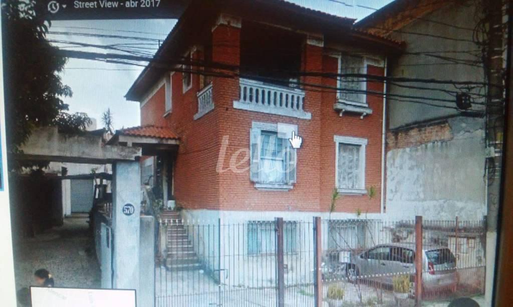 FACHADA de Casa à venda, sobrado com 250 m², 5 quartos e 3 vagas em Cambuci - São Paulo