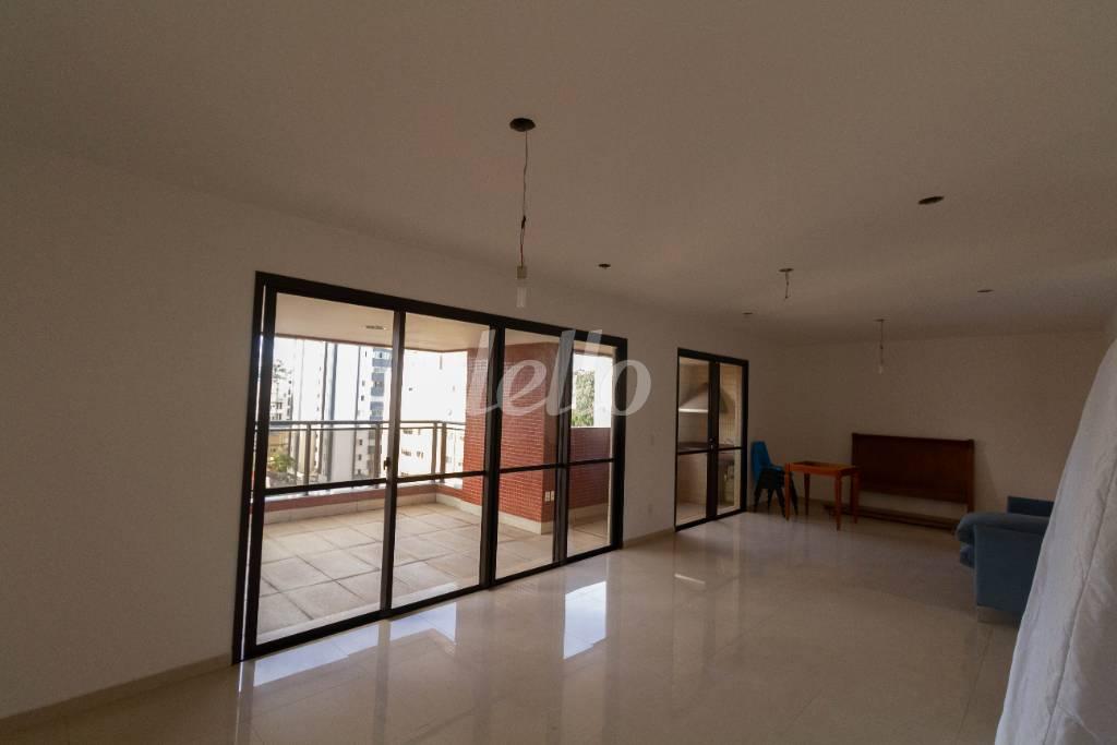 SALA de Apartamento à venda, Padrão com 200 m², 4 quartos e 4 vagas em Vila Mariana - São Paulo