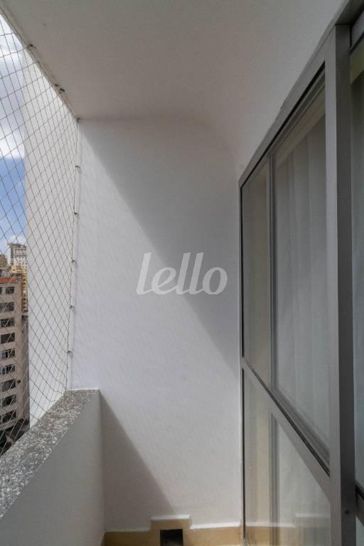 SACADA de Apartamento para alugar, Padrão com 45 m², 1 quarto e 1 vaga em Vila Buarque - São Paulo