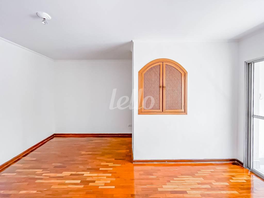 SALA de Apartamento à venda, Padrão com 67 m², 2 quartos e 1 vaga em Vila Monte Alegre - São Paulo