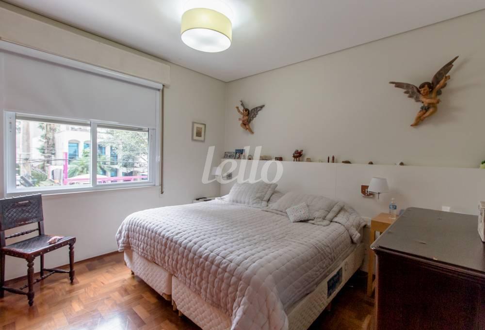 SUÍTE 1 de Apartamento para alugar, Padrão com 240 m², 3 quartos e 1 vaga em Higienópolis - São Paulo