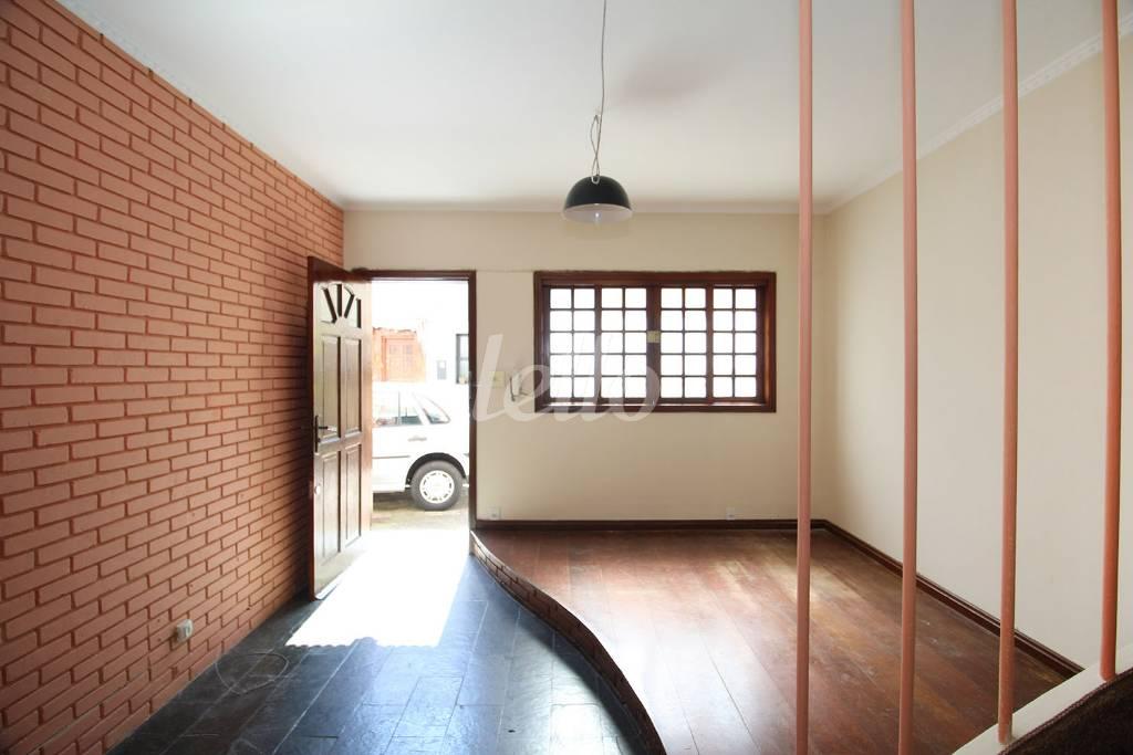 SALA de Casa para alugar, de vila - sobrado com 130 m², 2 quartos e 1 vaga em Vila Mariana - São Paulo
