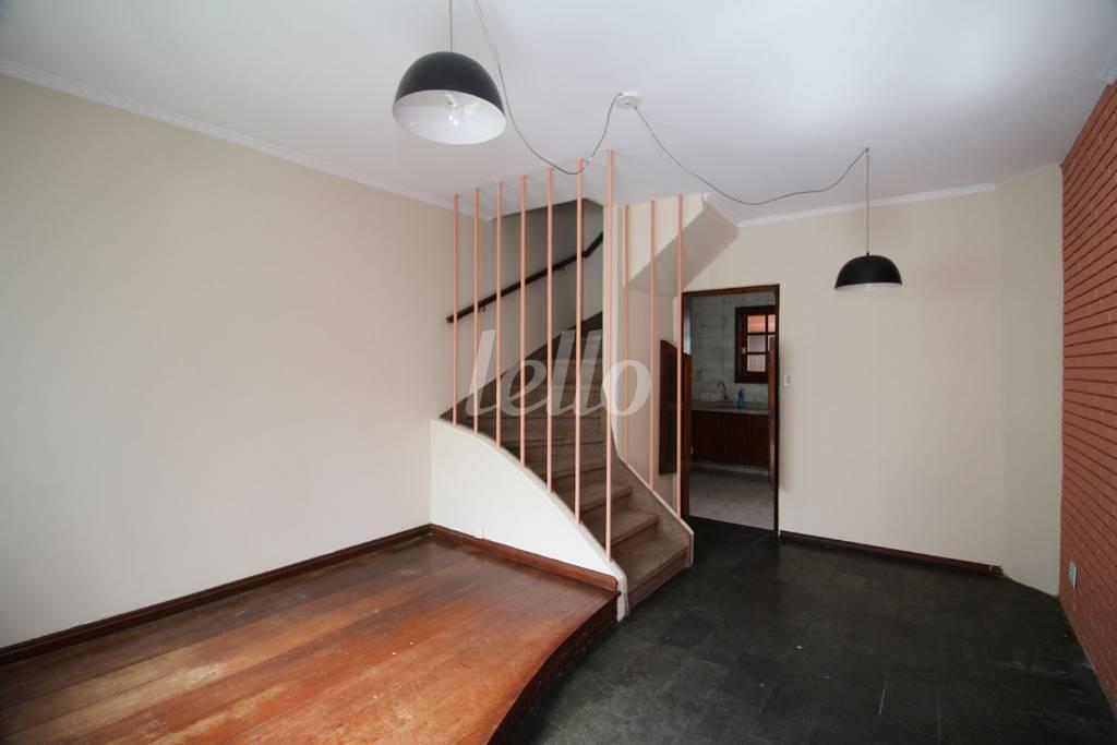SALA de Casa para alugar, de vila - sobrado com 130 m², 2 quartos e 1 vaga em Vila Mariana - São Paulo