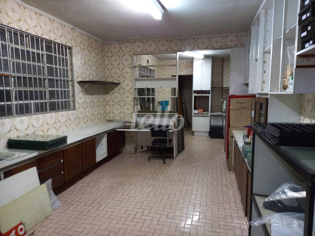 IMÓVEL de Casa para alugar, sobrado com 365 m², 3 quartos e 4 vagas em Cambuci - São Paulo