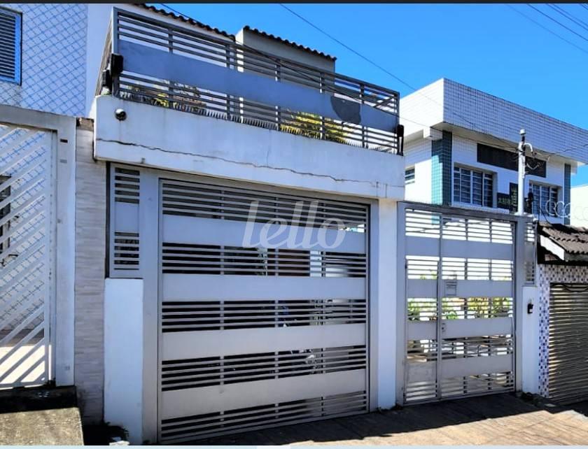 FACHADA de Casa à venda, sobrado com 183 m², 4 quartos e 2 vagas em Vila Mariana - São Paulo