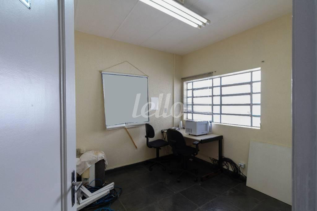 SALA 10 de Casa para alugar, sobrado com 300 m², e 5 vagas em Lapa - São Paulo