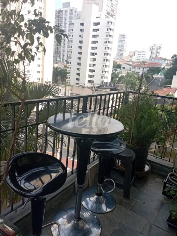 VARANDA de Apartamento à venda, Padrão com 71 m², 2 quartos e 1 vaga em Bosque da Saúde - São Paulo