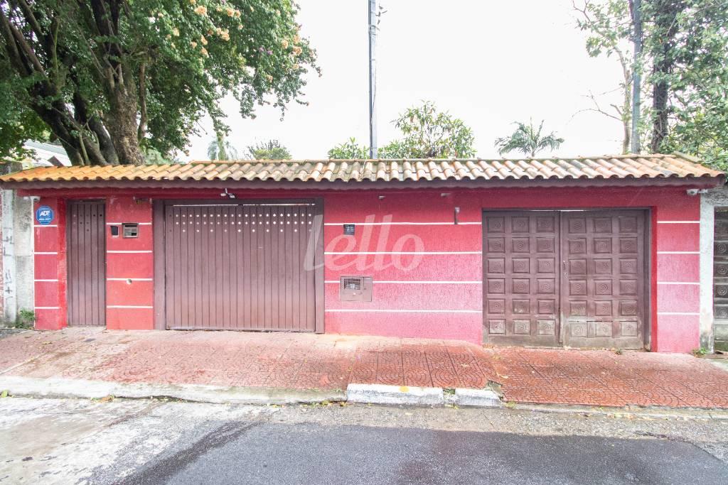 FACHADA de Casa à venda, sobrado com 470 m², 4 quartos e 3 vagas em Tremembé - São Paulo