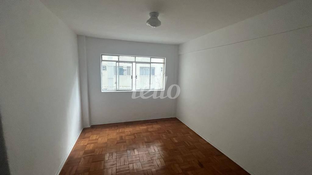 SALA-QUARTO de Apartamento à venda, Padrão com 28 m², 1 quarto e em Bela Vista - São Paulo