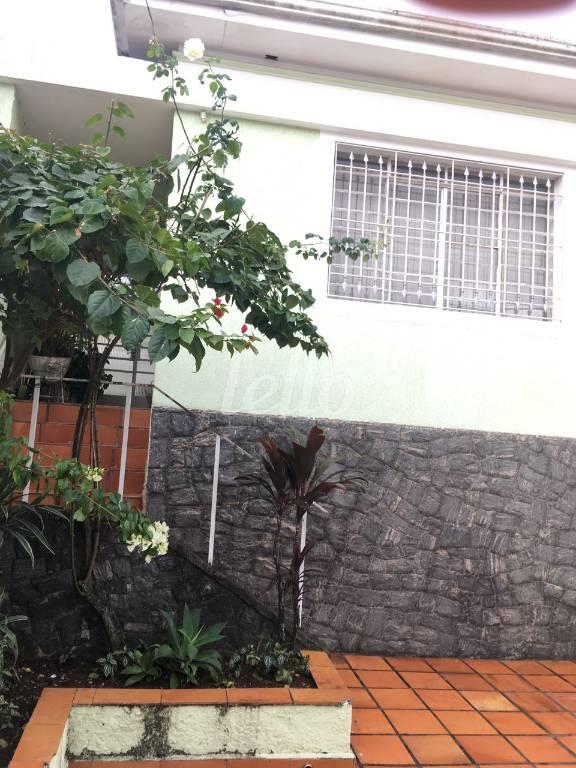 FACHADA de Casa à venda, sobrado com 201 m², 5 quartos e 3 vagas em Vila Aurora - São Paulo