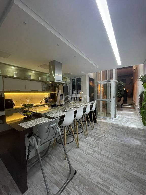 COZINHA de Apartamento à venda, cobertura - Padrão com 220 m², 3 quartos e 3 vagas em Campestre - Santo André