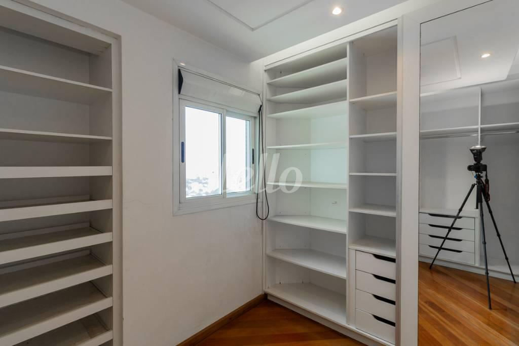 DORMITÓRIO 1 de Apartamento à venda, Padrão com 142 m², 3 quartos e 2 vagas em Vila Congonhas - São Paulo