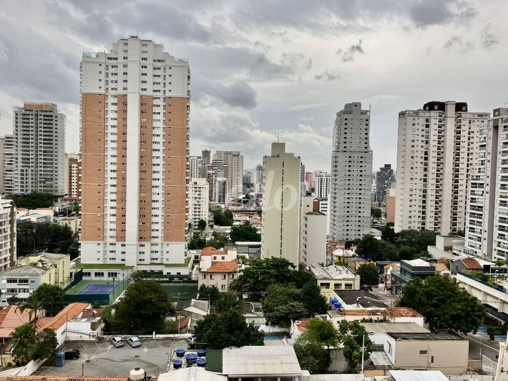 VISTA DA SACADA de Apartamento à venda, Studio com 23 m², 1 quarto e em Perdizes - São Paulo