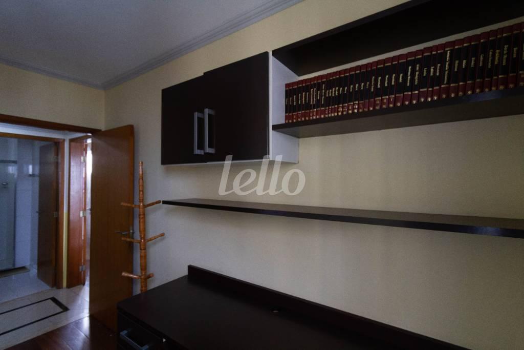 DORMITÓRIO 2 de Apartamento para alugar, Padrão com 108 m², 3 quartos e 2 vagas em Camargos - Guarulhos