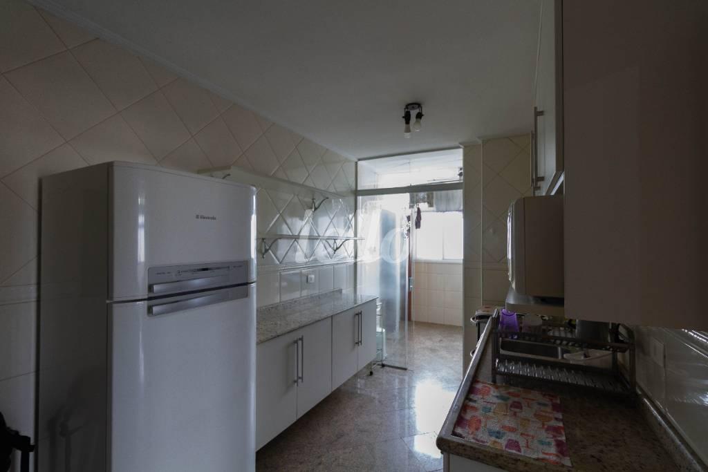 COZINHA de Apartamento para alugar, Padrão com 108 m², 3 quartos e 2 vagas em Camargos - Guarulhos