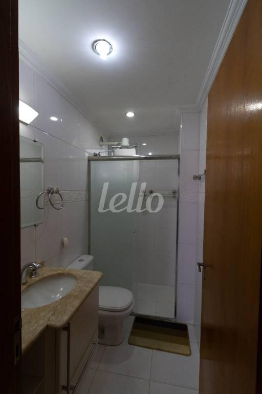 BANHEIRO SOCIAL de Apartamento para alugar, Padrão com 108 m², 3 quartos e 2 vagas em Camargos - Guarulhos