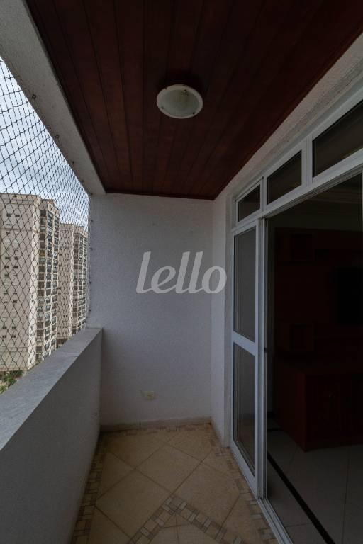 SACADA de Apartamento para alugar, Padrão com 108 m², 3 quartos e 2 vagas em Camargos - Guarulhos
