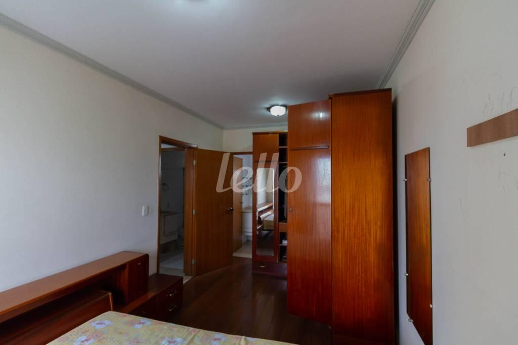 DORMITÓRIO 3 SUÍTE de Apartamento para alugar, Padrão com 108 m², 3 quartos e 2 vagas em Camargos - Guarulhos