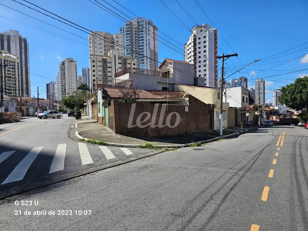 LATERAL de Área / Terreno à venda, Padrão com 198 m², e em Vila Regente Feijó - São Paulo