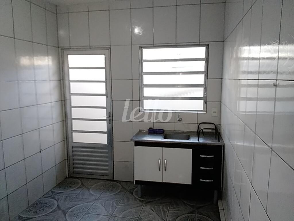COZINHA de Casa para alugar, de vila - térrea com 60 m², 1 quarto e em Mooca - São Paulo