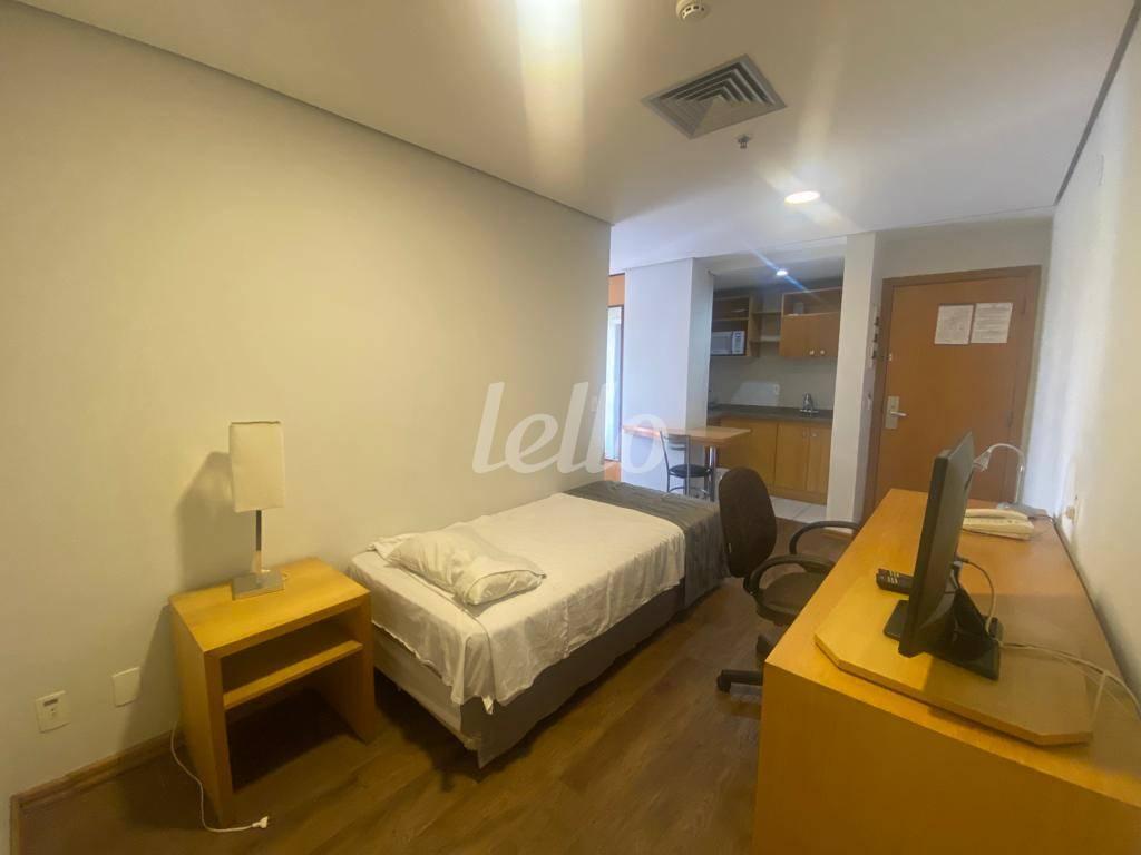 3 SALA de Apartamento para alugar, Padrão com 45 m², 1 quarto e 1 vaga em Centro - Santo André