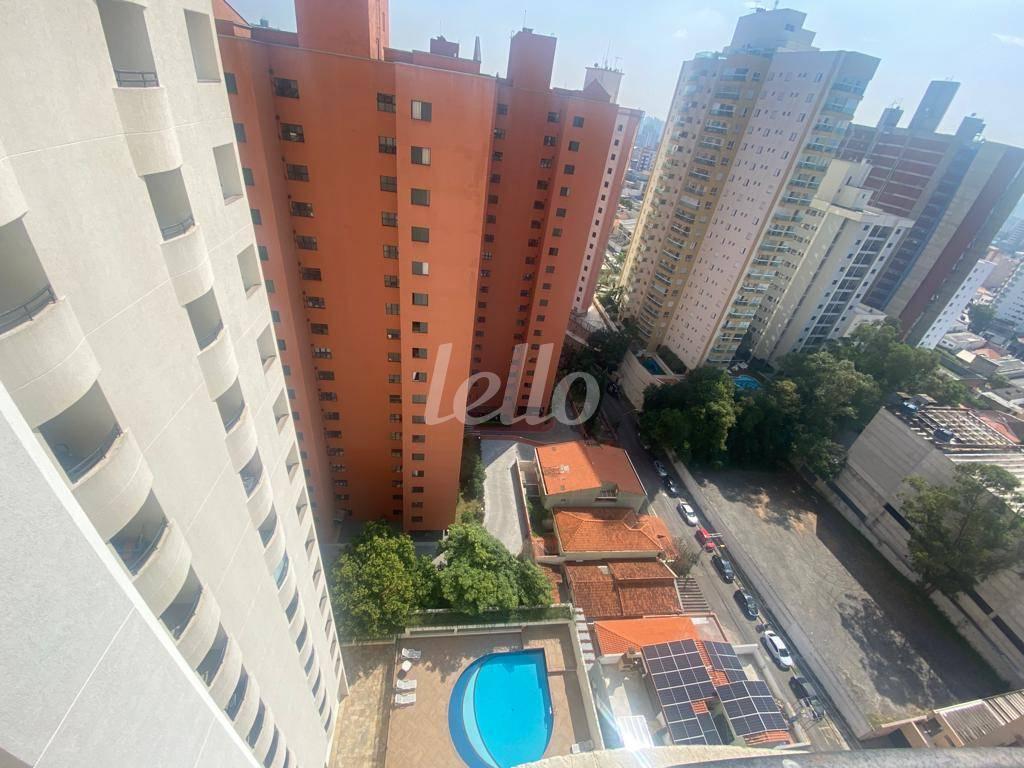 20 VISTA DA SACADA de Apartamento para alugar, Padrão com 45 m², 1 quarto e 1 vaga em Centro - Santo André
