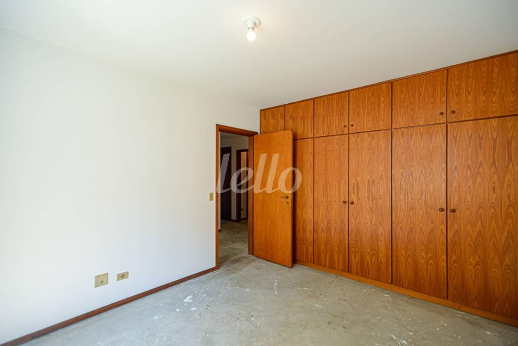 QUARTO 1 de Apartamento à venda, Padrão com 304 m², 4 quartos e 3 vagas em Paraíso - São Paulo