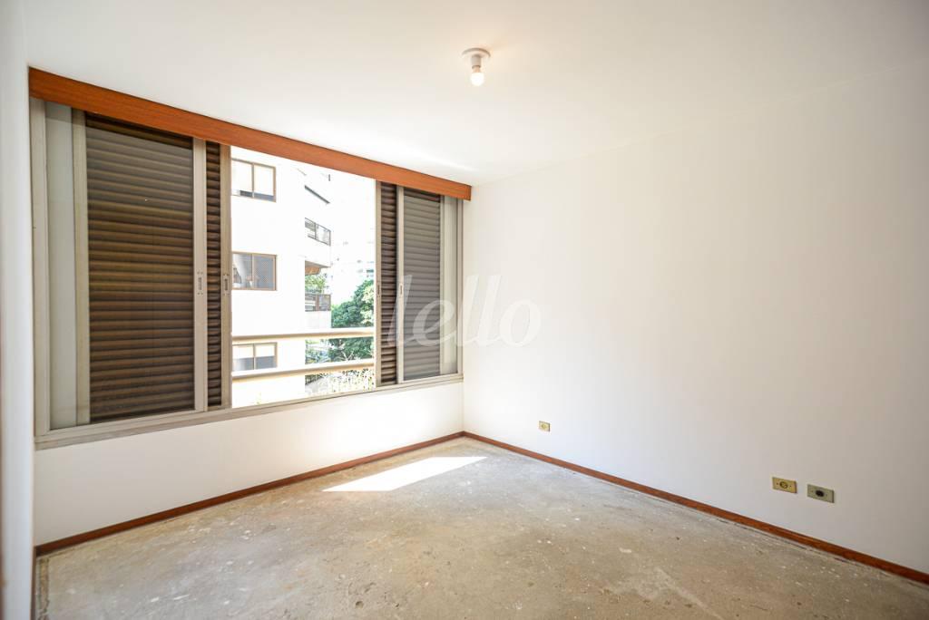 QUARTO 2 de Apartamento à venda, Padrão com 304 m², 4 quartos e 3 vagas em Paraíso - São Paulo
