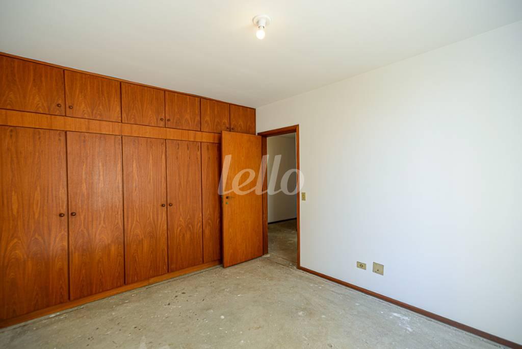 QUARTO 2 de Apartamento à venda, Padrão com 304 m², 4 quartos e 3 vagas em Paraíso - São Paulo