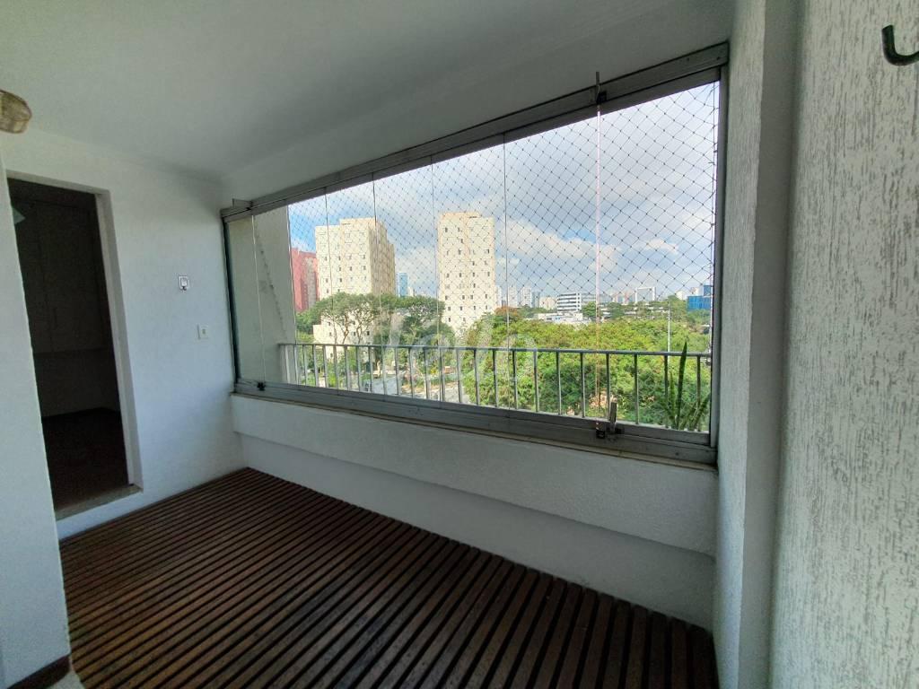 VARANDA 1 de Apartamento à venda, Padrão com 64 m², 2 quartos e 1 vaga em Jardim Das Laranjeiras - São Paulo