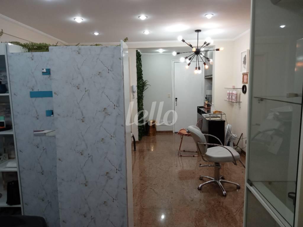 SALA de Sala / Conjunto à venda, Padrão com 40 m², e 1 vaga em Vila Mariana - São Paulo