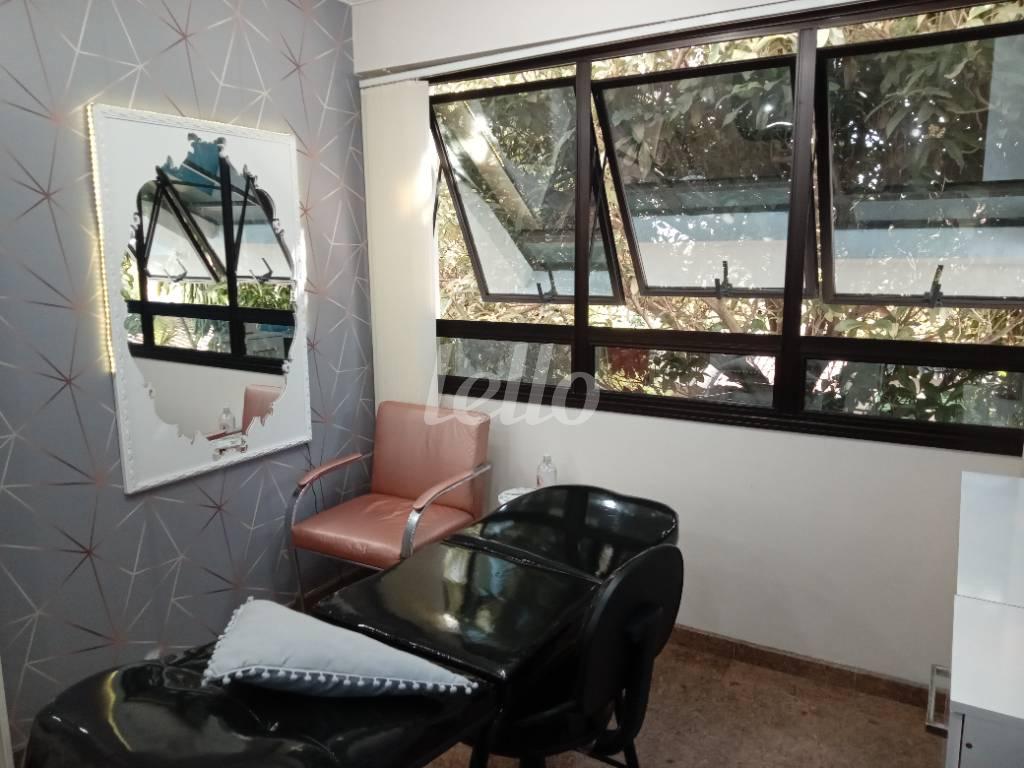 SALA de Sala / Conjunto à venda, Padrão com 40 m², e 1 vaga em Vila Mariana - São Paulo