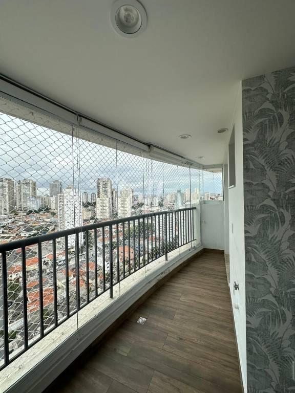 VARANDA de Apartamento à venda, Padrão com 80 m², 3 quartos e 2 vagas em Vila Gumercindo - São Paulo
